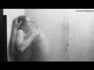yulia khlynina naked in the shower in the movie weekend (2013, stanislav govorukhin)